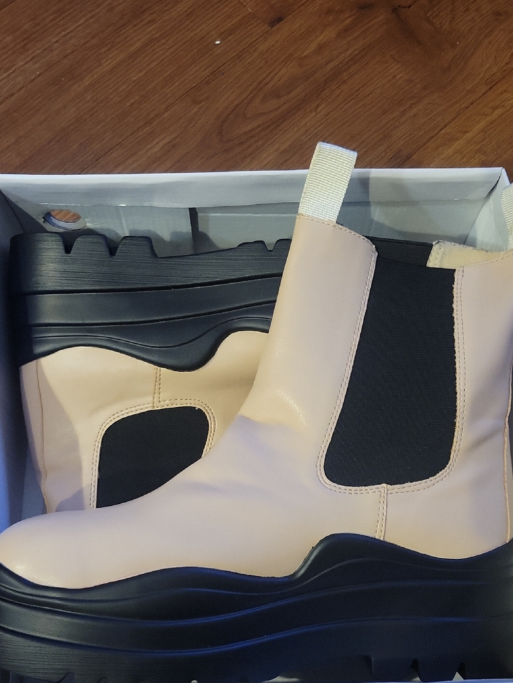 Mata Shoes Pink and Black Platform Chelsea Ankle Boots
